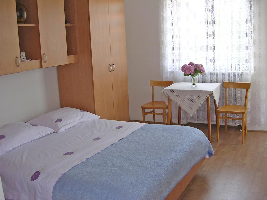 Rooms Teklic ロヴィニ 部屋 写真